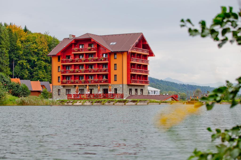 Hotel Impozant Valča Exteriör bild